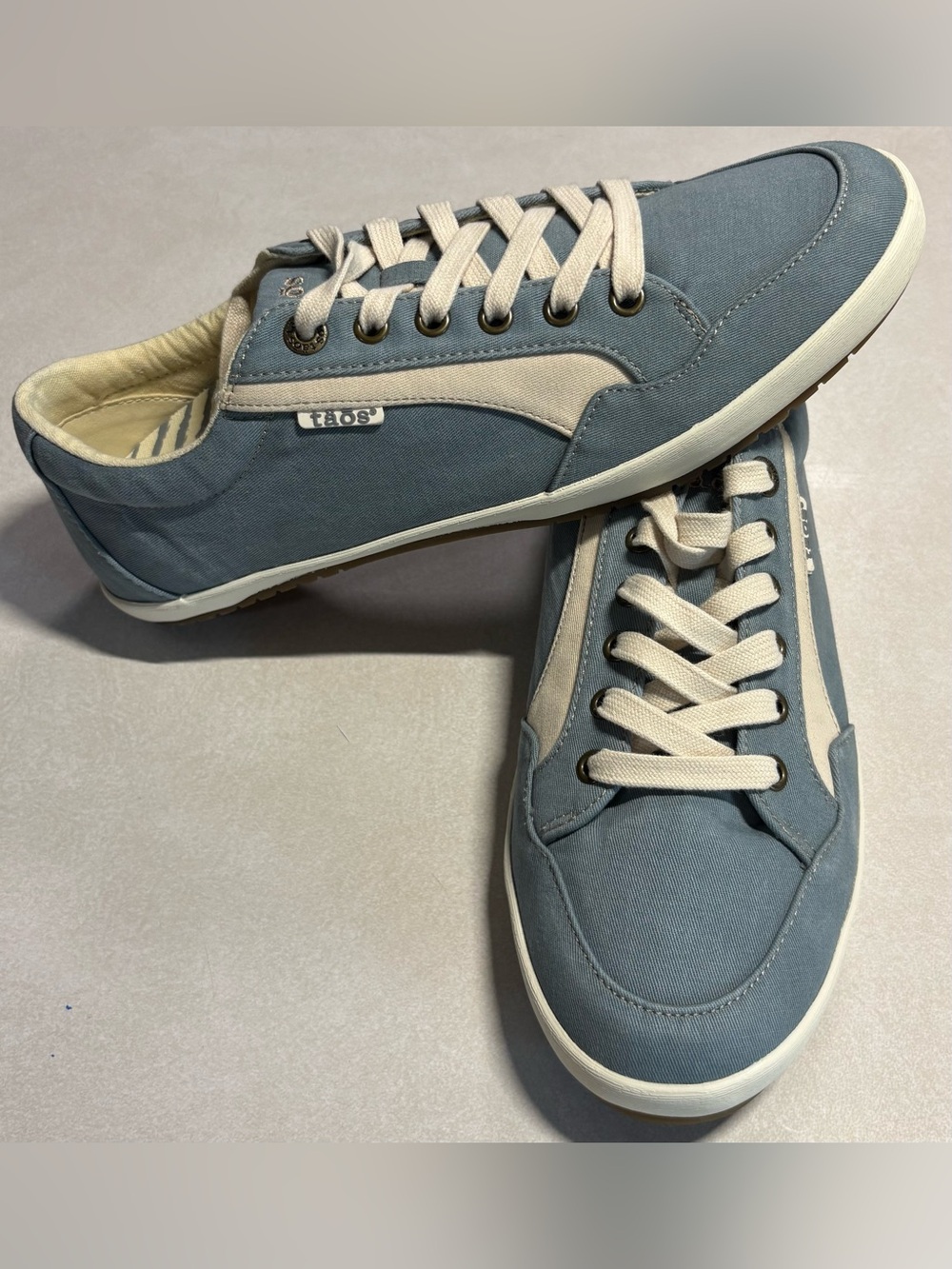 Taos Footwear Women's Low-Top Sneakers in Slate Blue and Cream